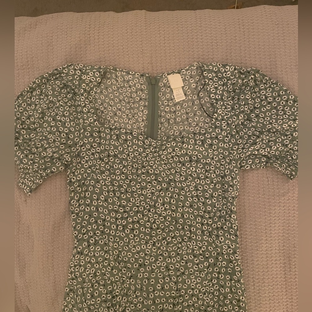 Hard-to-find h&m midi floral mint dress